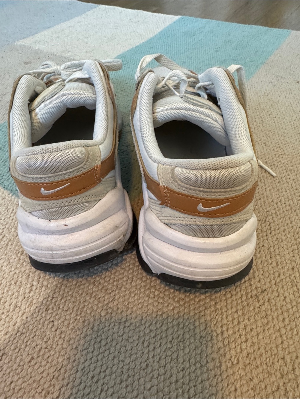 Nike Airmax Invigor - Picture 5 of 6